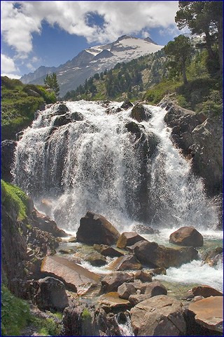 De indrukwekkende waterval van Forau de Aigalluts